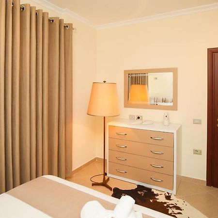 Tafa Deluxe Apartment فلورا المظهر الخارجي الصورة