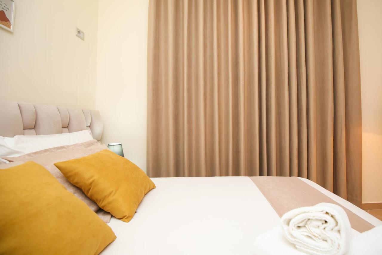 Tafa Deluxe Apartment فلورا المظهر الخارجي الصورة